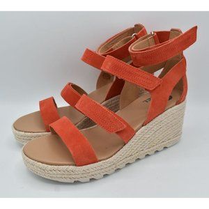 Sorel Womens Size 8.5 Cameron Multi Strap Wedge Signal Red Sandals
